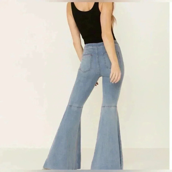 Free People Women's Just Float On Flare Bell Bottom HIGH RISE Jeans Size 27 - Picture 9 of 16